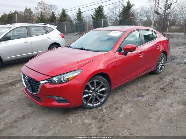 3MZBN1V38JM214667 2018 MAZDA 3 - Image 2