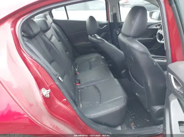 3MZBN1V38JM214667 2018 MAZDA 3 - Image 8