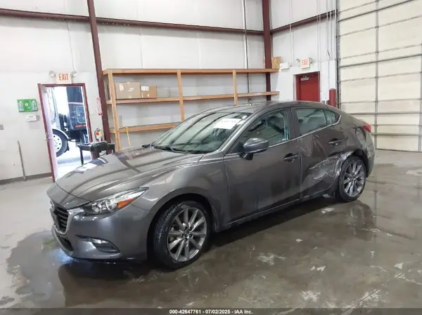 3MZBN1V38JM215236 2018 MAZDA 3 - Image 2