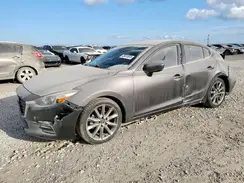 3MZBN1V38JM227175 2018 MAZDA 3