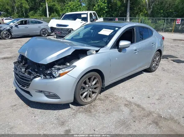 3MZBN1V38JM232652 2018 MAZDA 3 - Image 2