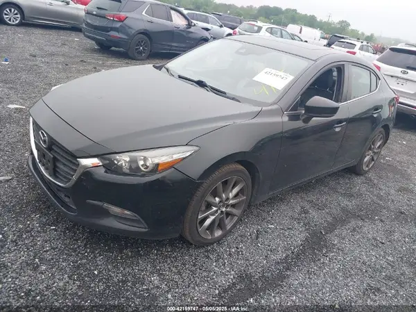 3MZBN1V38JM233316 2018 MAZDA 3 - Image 2