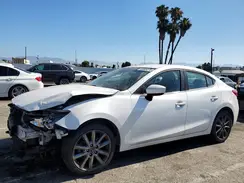 3MZBN1V38JM246728 2018 MAZDA 3