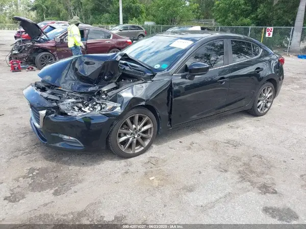 3MZBN1V38JM250407 2018 MAZDA 3 - Image 2