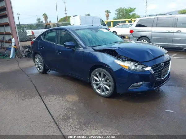 3MZBN1V38JM254831 2018 MAZDA 3 - Image 1