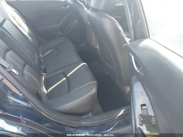 3MZBN1V38JM254831 2018 MAZDA 3 - Image 8