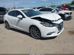 3MZBN1V38JM256465 2018 MAZDA 3