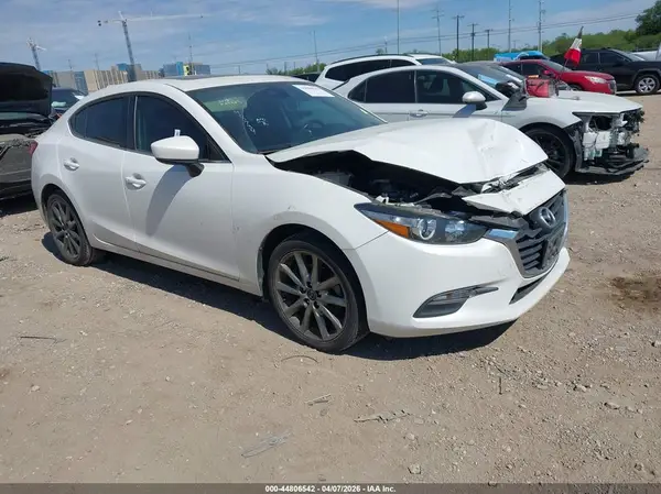 3MZBN1V38JM256465 2018 MAZDA 3 - Image 1