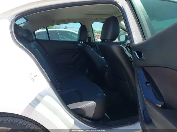 3MZBN1V38JM256465 2018 MAZDA 3 - Image 8