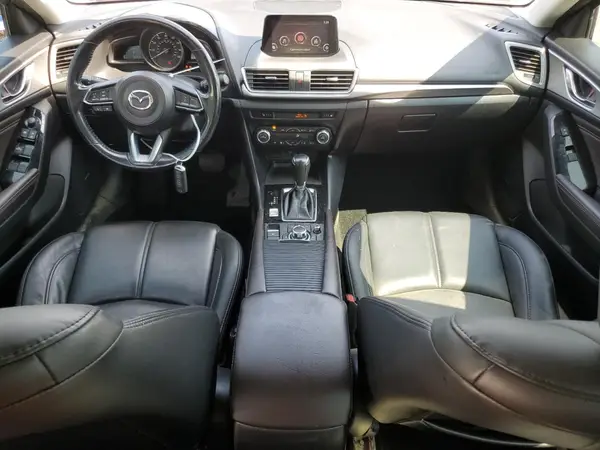 3MZBN1V38JM260063 2018 MAZDA 3 - Image 8