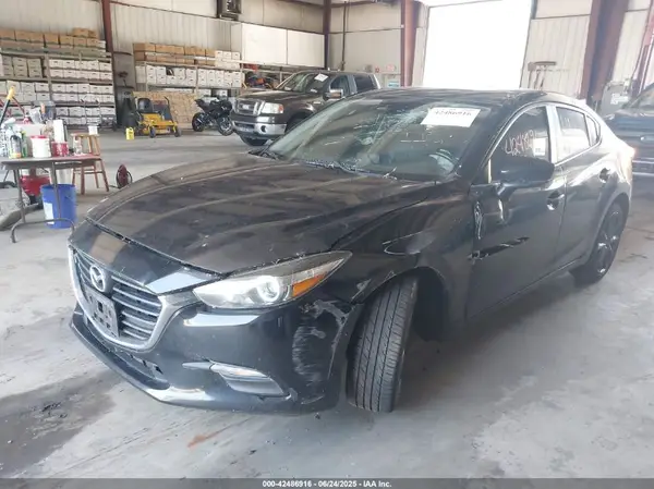 3MZBN1V38JM265263 2018 MAZDA 3 - Image 2
