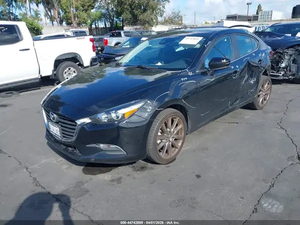 3MZBN1V38JM270222 2018 MAZDA 3 - Image 2