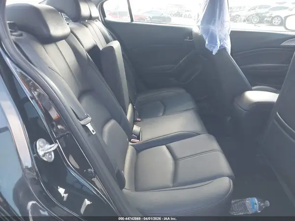 3MZBN1V38JM270222 2018 MAZDA 3 - Image 8