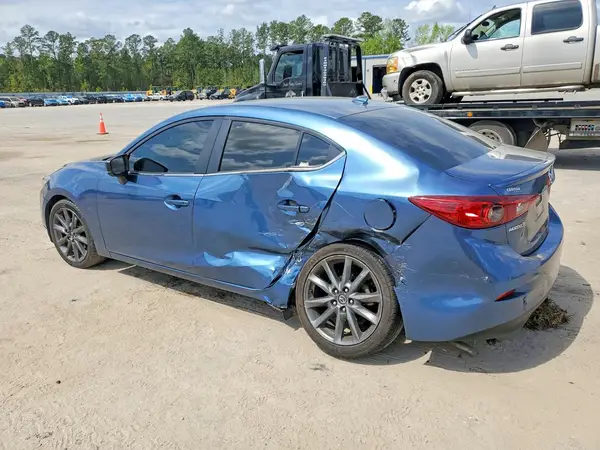 3MZBN1V38JM271080 2018 MAZDA 3 - Image 2