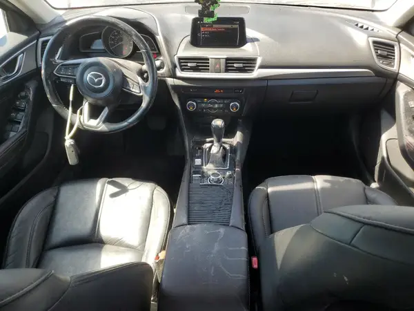 3MZBN1V38JM272102 2018 MAZDA 3 - Image 8