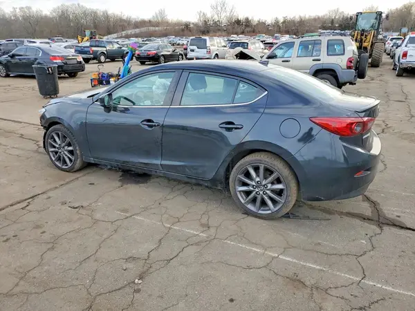 3MZBN1V38JM274920 2018 MAZDA 3 - Image 2