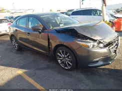3MZBN1V39JM186216 2018 MAZDA 3