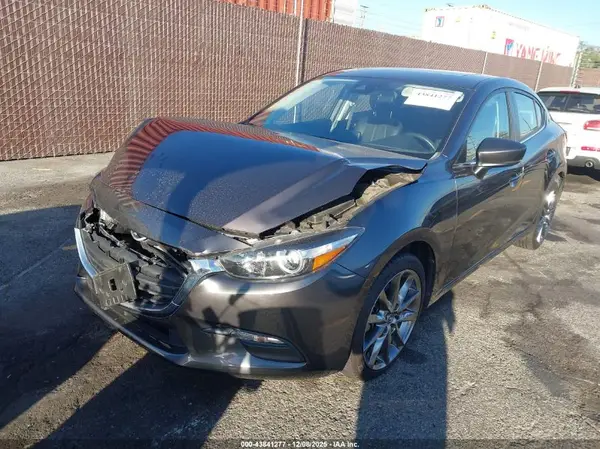 3MZBN1V39JM186216 2018 MAZDA 3 - Image 2