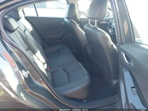 3MZBN1V39JM186216 2018 MAZDA 3 - Image 8