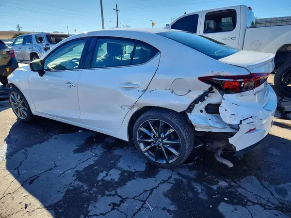 3MZBN1V39JM189861 2018 MAZDA 3 - Image 2