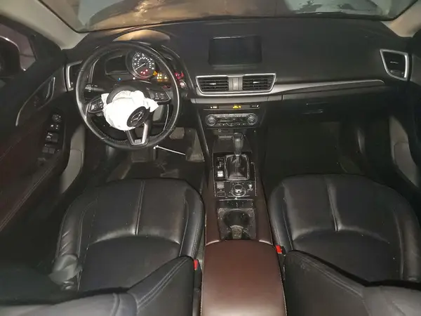 3MZBN1V39JM189875 2018 MAZDA 3 - Image 8
