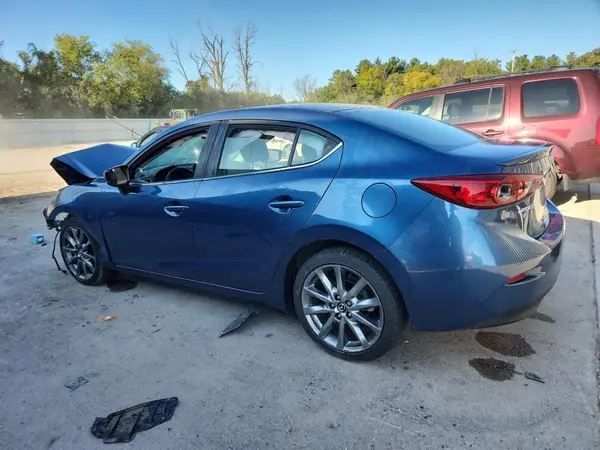 3MZBN1V39JM190234 2018 MAZDA 3 - Image 2