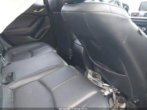 3MZBN1V39JM190329 2018 MAZDA 3 - Image 8