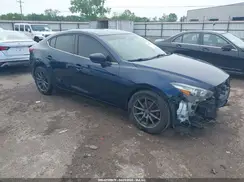 3MZBN1V39JM197832 2018 MAZDA 3