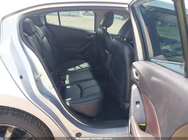 3MZBN1V39JM200292 2018 MAZDA 3 - Image 8