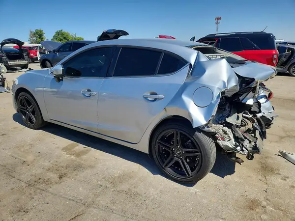 3MZBN1V39JM202334 2018 MAZDA 3 - Image 2