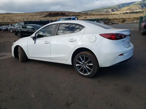 3MZBN1V39JM203256 2018 MAZDA 3 - Image 2