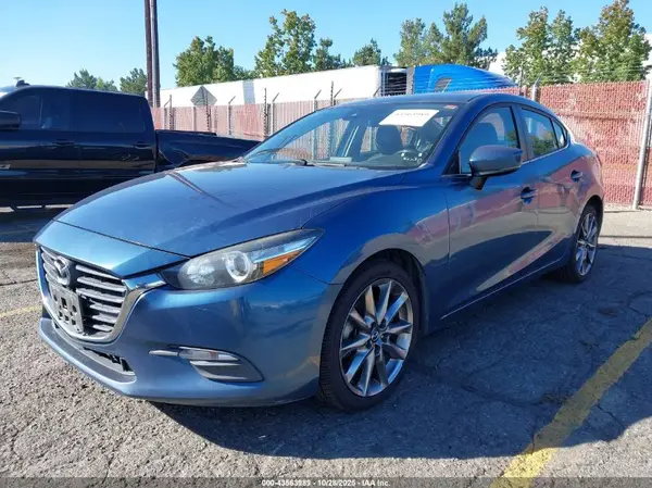 3MZBN1V39JM204164 2018 MAZDA 3 - Image 2