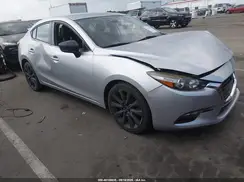 3MZBN1V39JM207467 2018 MAZDA 3