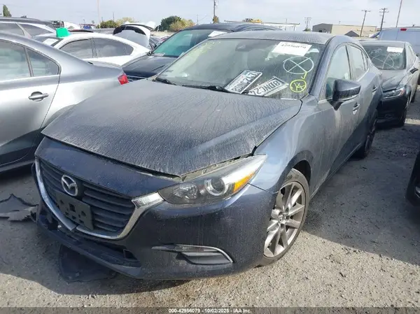 3MZBN1V39JM210790 2018 MAZDA 3 - Image 2