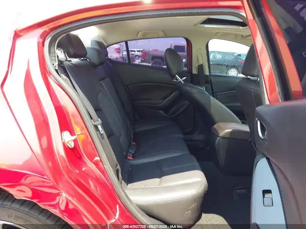 3MZBN1V39JM210949 2018 MAZDA 3 - Image 8