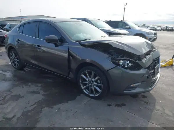 3MZBN1V39JM216556 2018 MAZDA 3 - Image 1