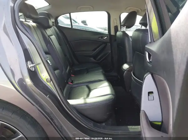 3MZBN1V39JM216556 2018 MAZDA 3 - Image 8