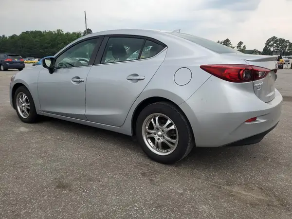 3MZBN1V39JM218856 2018 MAZDA 3 - Image 2