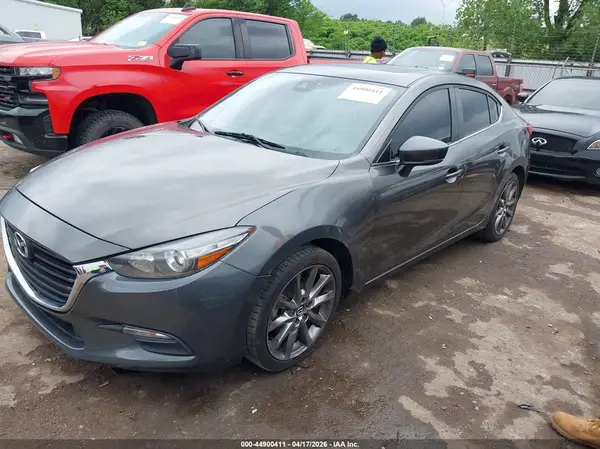 3MZBN1V39JM221403 2018 MAZDA 3 - Image 2