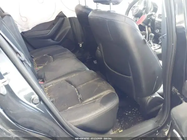 3MZBN1V39JM230067 2018 MAZDA 3 - Image 8