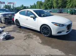 3MZBN1V39JM231073 2018 MAZDA 3