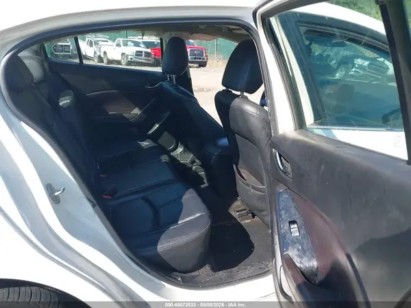3MZBN1V39JM231073 2018 MAZDA 3 - Image 8