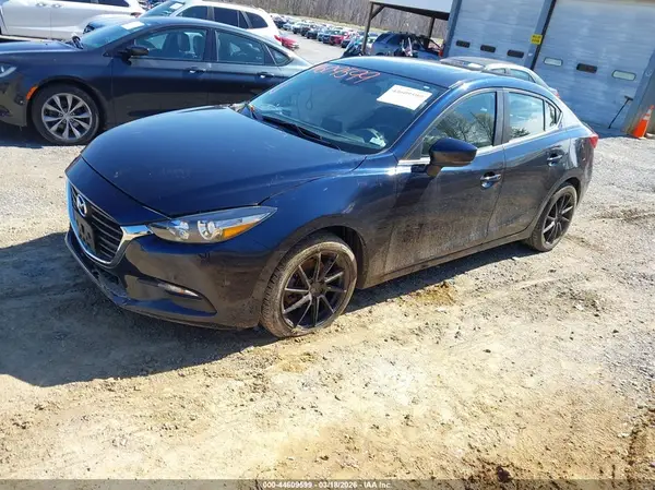 3MZBN1V39JM236063 2018 MAZDA 3 - Image 2