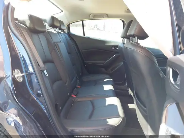 3MZBN1V39JM236063 2018 MAZDA 3 - Image 8