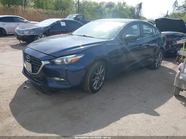 3MZBN1V39JM238329 2018 MAZDA 3 - Image 2