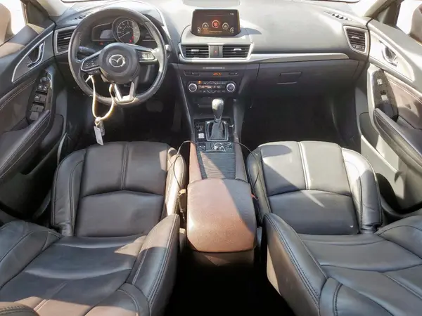3MZBN1V39JM245362 2018 MAZDA 3 - Image 8