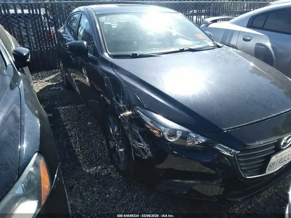3MZBN1V39JM245474 2018 MAZDA 3 - Image 1