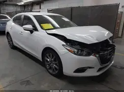 3MZBN1V39JM246592 2018 MAZDA 3