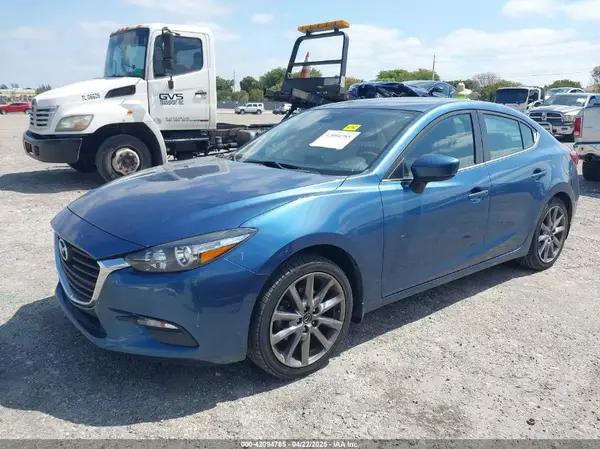 3MZBN1V39JM248584 2018 MAZDA 3 - Image 2