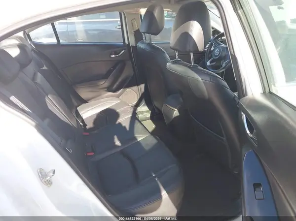 3MZBN1V39JM248696 2018 MAZDA 3 - Image 8